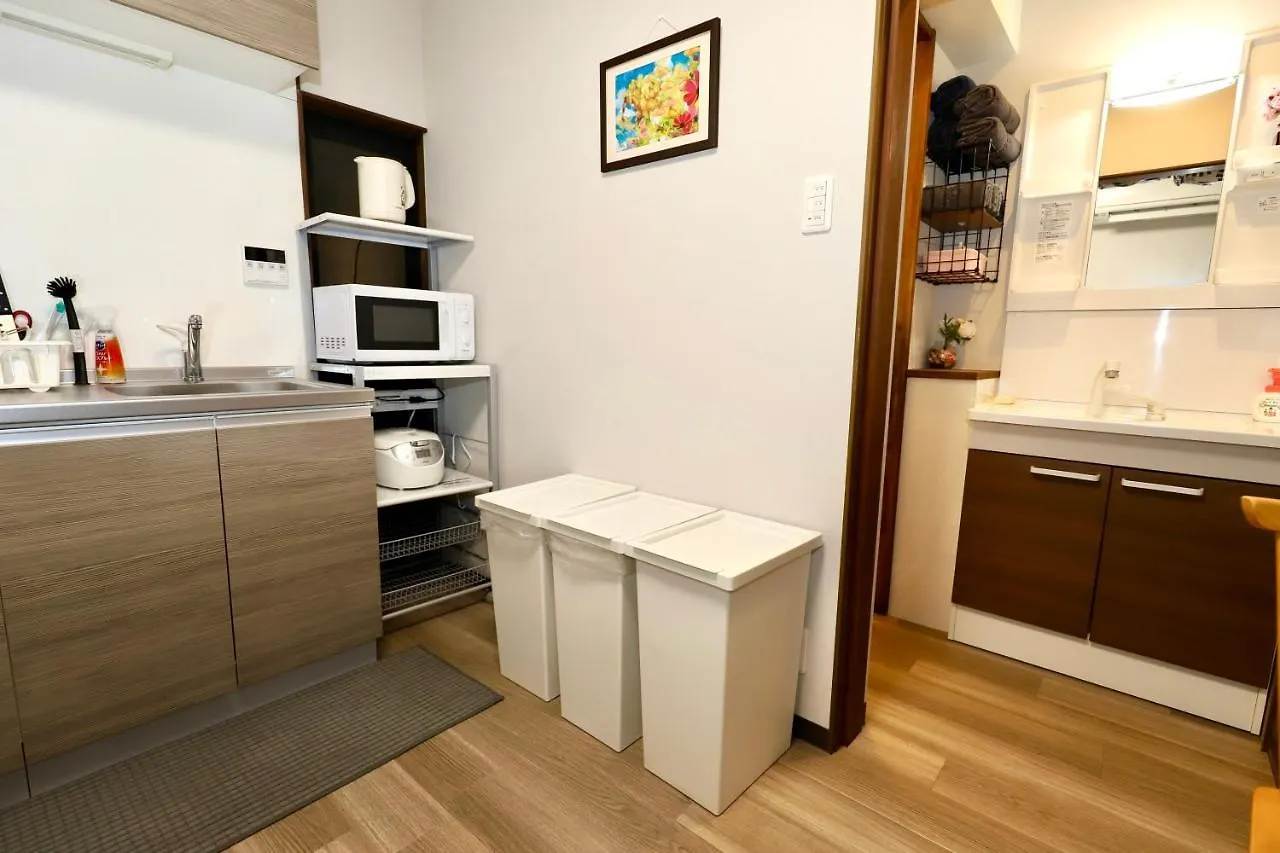 Guest House Kubo Homes Senbonnaka Osaka 0*,  Japan