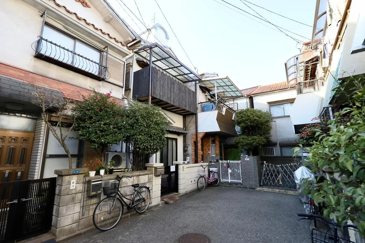 Guest House Kubo Homes Senbonnaka Osaka 0*,  Japan