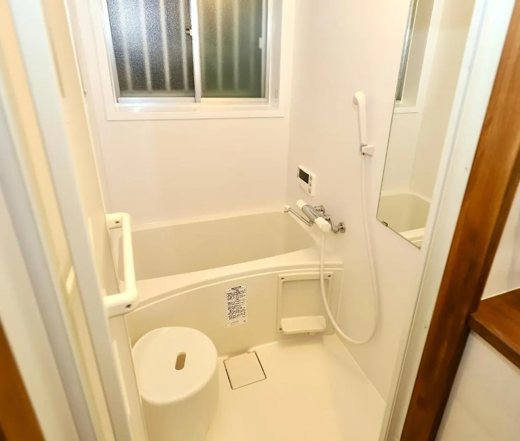 Guest House Kubo Homes Senbonnaka Osaka 0*,